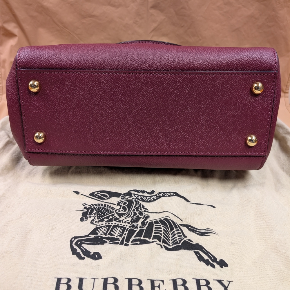 Elegant Burgundy Tote Bag - Picture 8 of 10